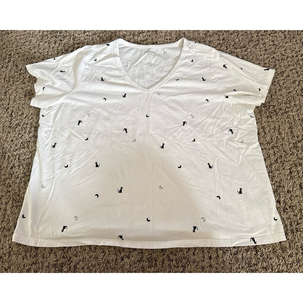 Old Navy Women's Everyday V Neck Cat Moon White Short Sleeve‎ Tee Size XL